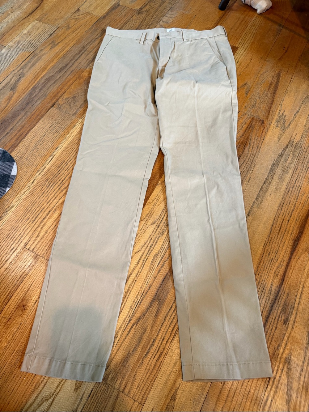 GAP Men's Khaki slim Straight Chinos - Light Tan Euc 31 x 32